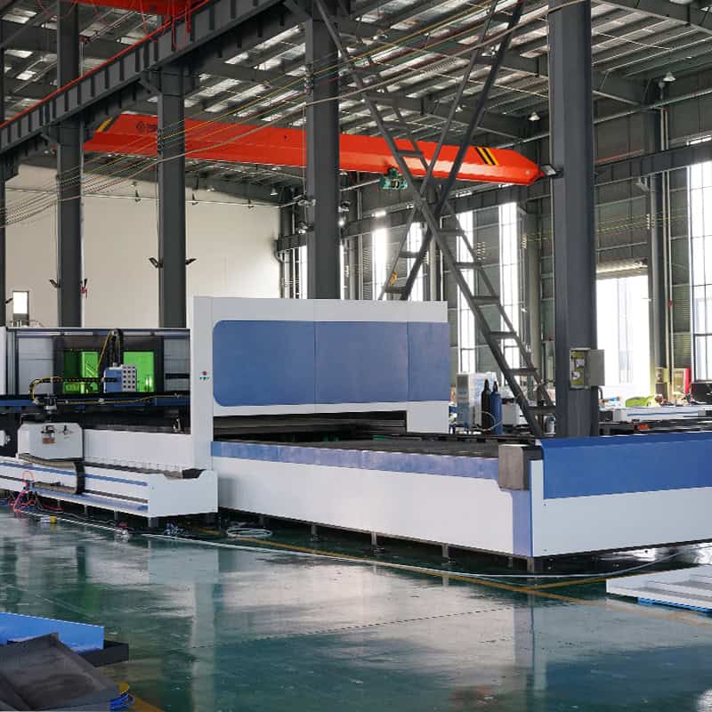 Enclosed type fiber laser cutter for plate and tube