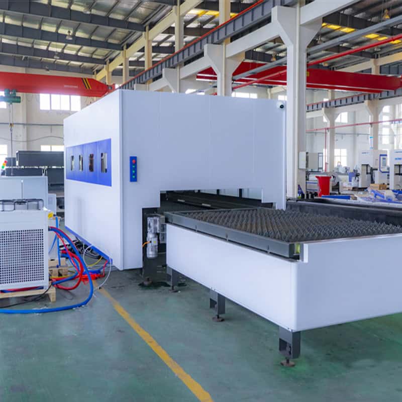 Enclosed type fiber laser cutter for plate