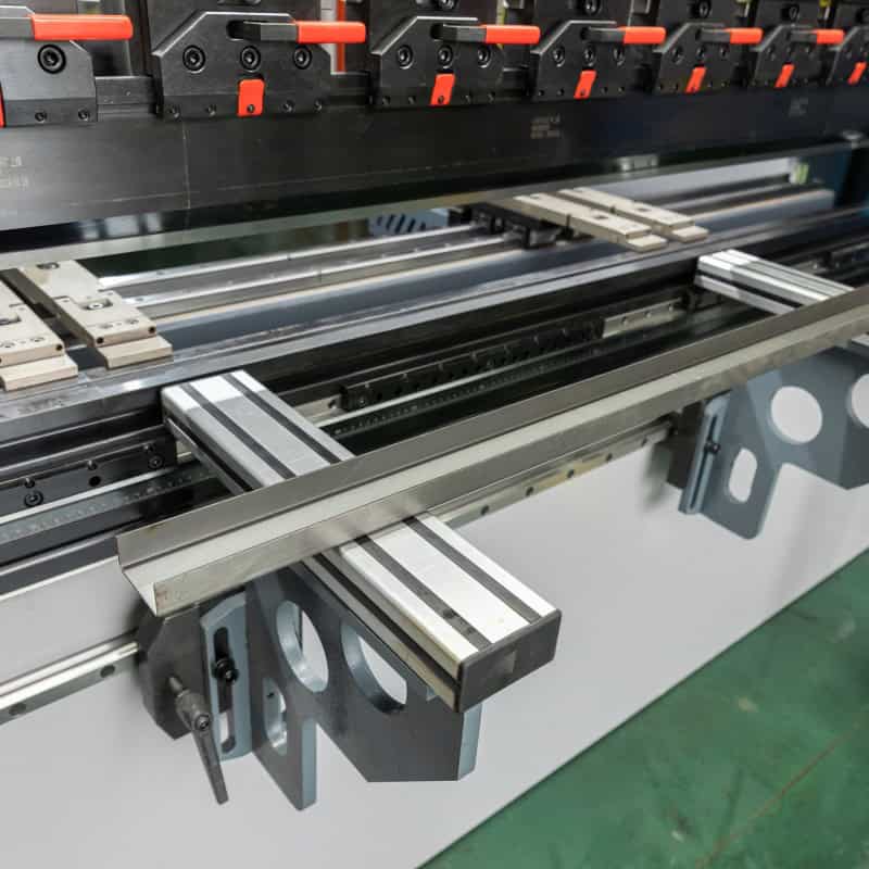 Electro-Hydraulic Servo CNC Press Brake 6 Axis