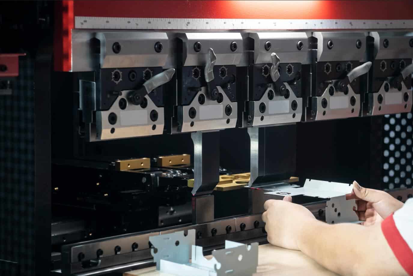 Operate press brake