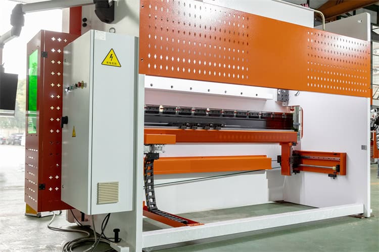 Electro-Hydraulic Servo CNC Press Brake 3-4 Axis