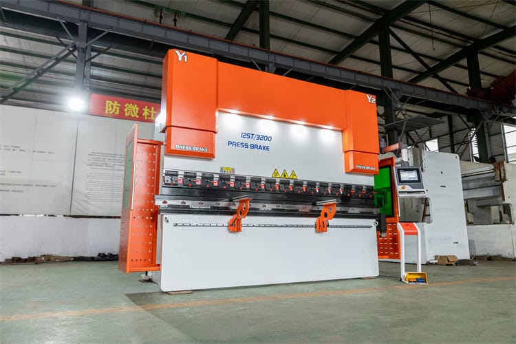 Electro-Hydraulic Servo CNC Press Brake 3-4 Axis