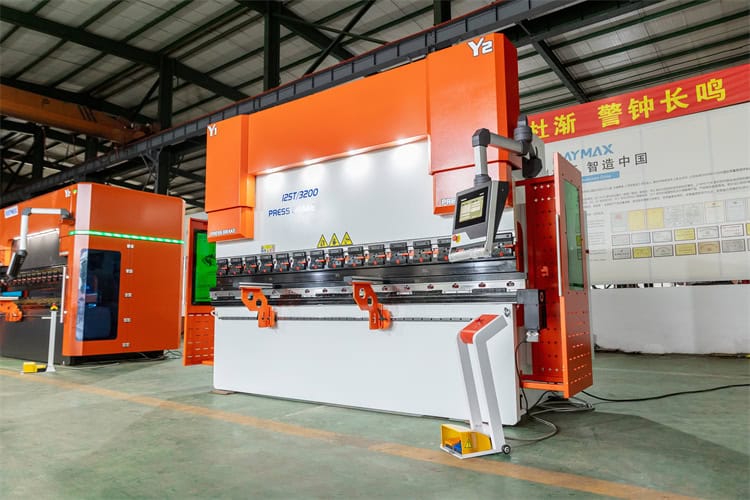 Electro-Hydraulic Servo CNC Press Brake 3-4 Axis