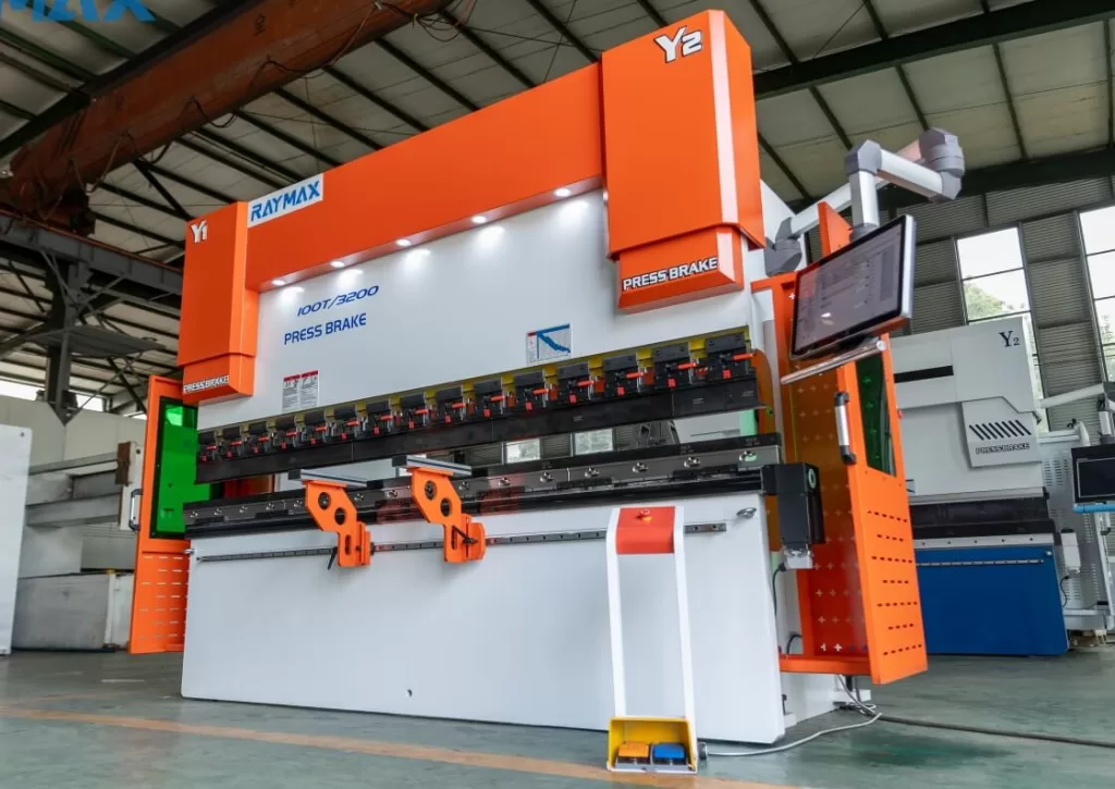 RAYMAX 75 100 ton x 36 Inch 8 Axis Ironworker Automated Press Brake For Sale