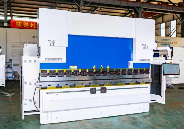 RAYMAX 110 120 ton x 4 foot 3 axis Small CNC hydraulic Metal Brake Press For Sale