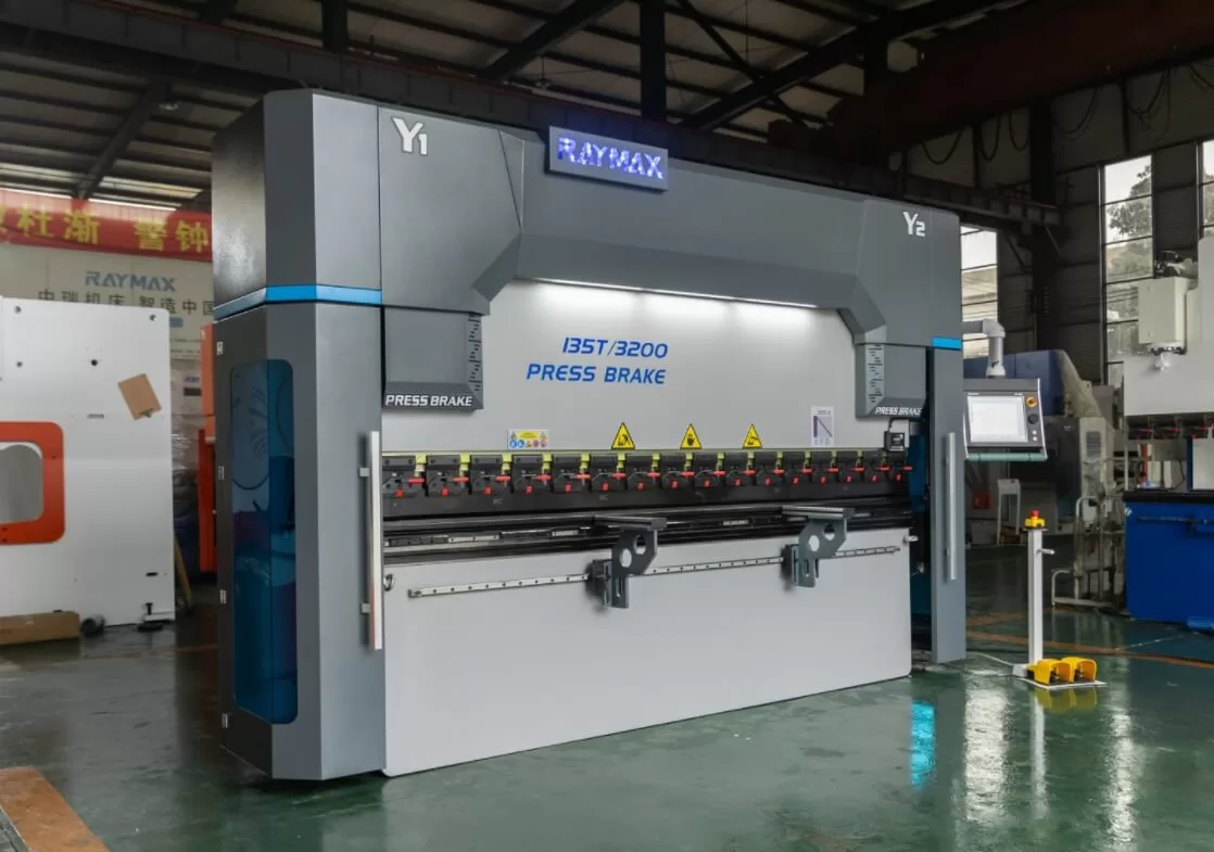 China 120 135 ton x 10 foot 6 axis hydraulic sheet metal press brake machine for sale