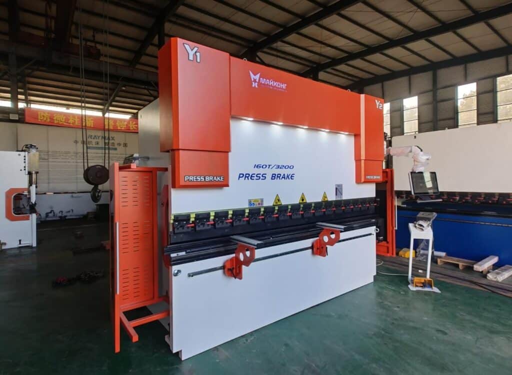 cheap 160 ton x 10 ft 8 axis large standard industrial hydraulic press brake forming for sale