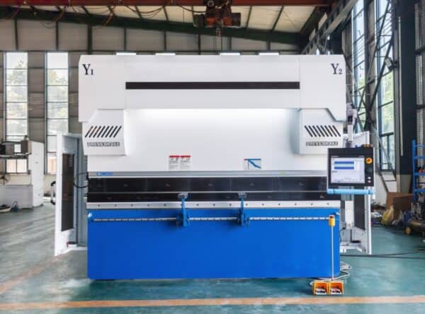 Custom 250 300 ton x 4 foot 6 Axis Large Industrial Hydraulic Press Brake Machine For Sale