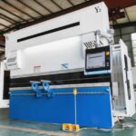 Custom 250 300 ton x 4 foot 6 Axis Large Industrial Hydraulic Press Brake Machine For Sale