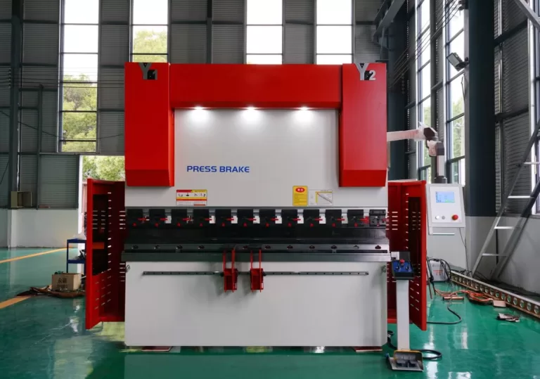 50 60 ton x 8 ft 8 axis China compact CNC hydraulic press brake machine for sale