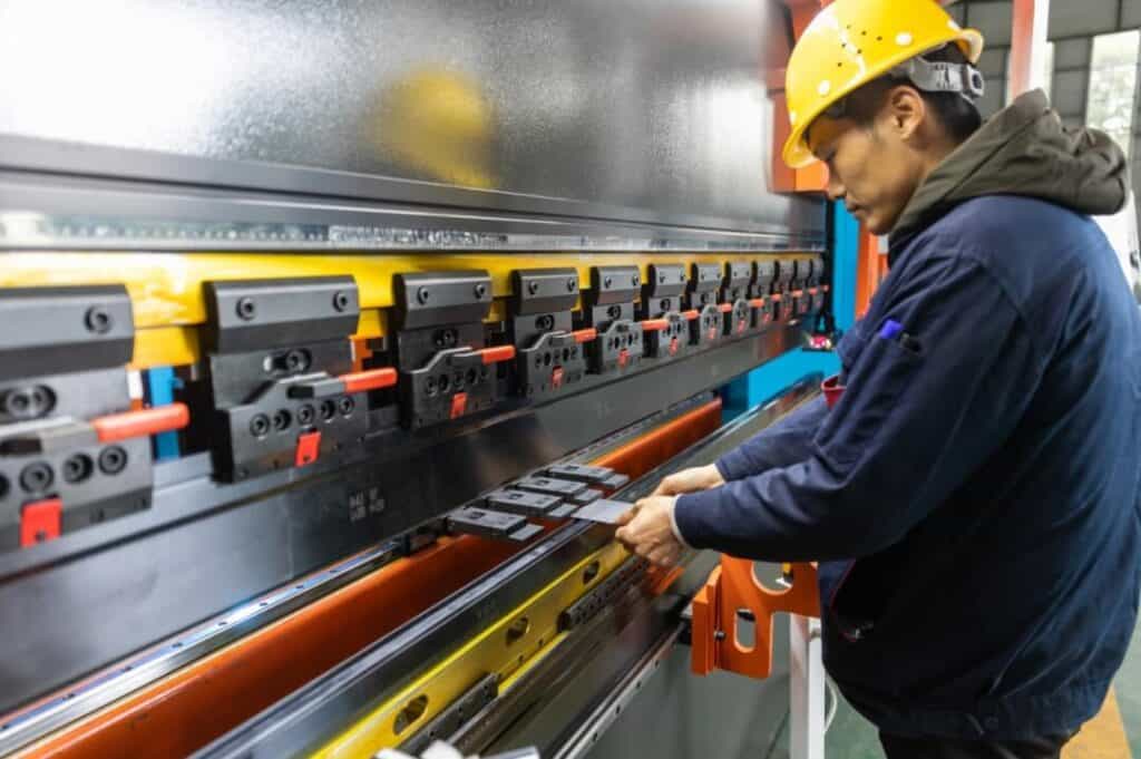 Operate a CNC Press Brake Correctly3