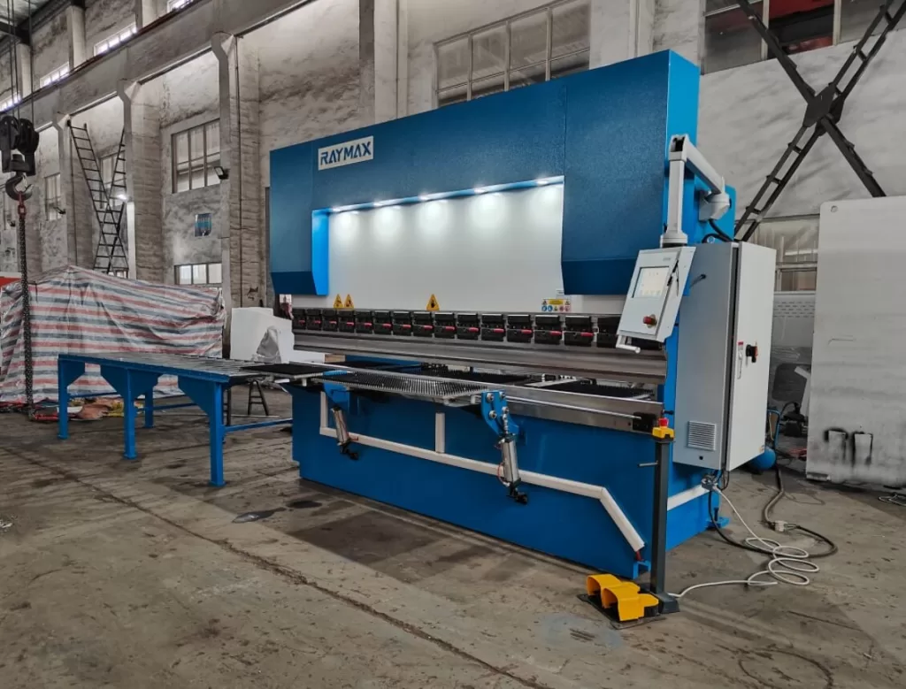 100 ton x 10 foot 4 axis CNC hydraulic press brake bending machine for sale
