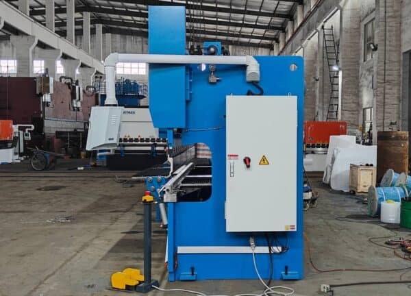 100 ton x 10 foot 4 axis CNC hydraulic press brake bending machine for sale 100 ton x 10 foot 4 axis CNC hydraulic press brake bending machine for sale