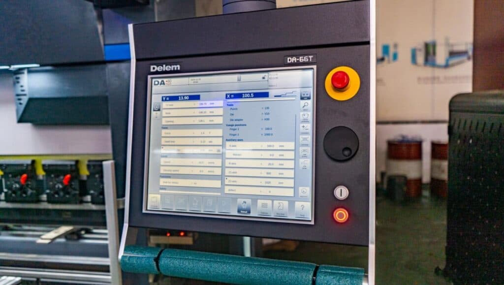 DELEM DA66T Controller