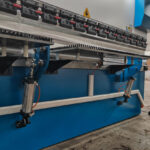 100 ton x 10 foot 4 axis CNC hydraulic press brake bending machine for sale