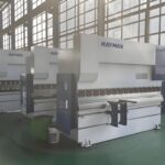 China manufacturers 160 ton x 20 foot 2 axis cheap small metal press brake machine