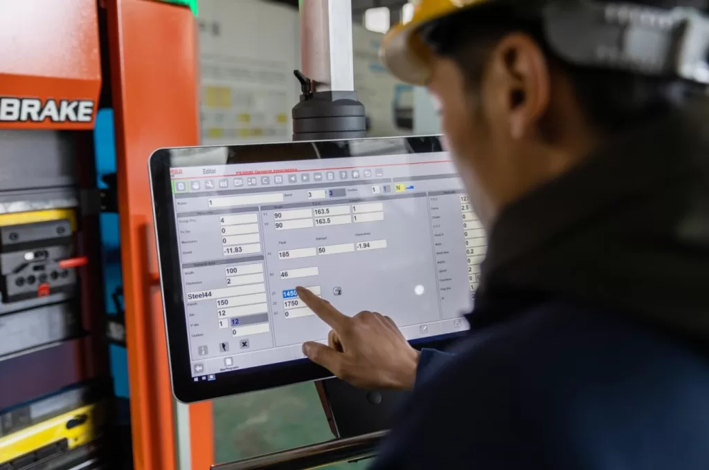 Press Brake Operator