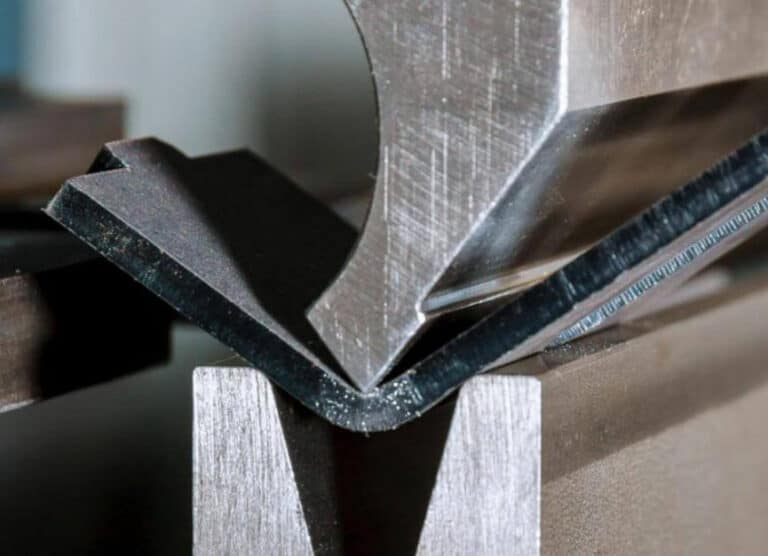 a metal piece of metal with a black rubber strip
